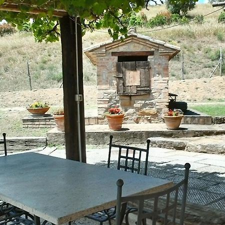 Agriturismo Casale Poggio Colpiccione Passignano sul Trasimeno Exterior foto