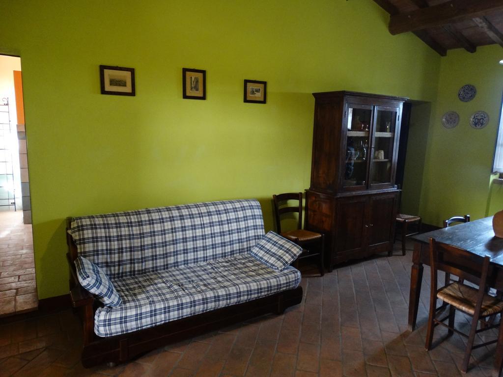 Agriturismo Casale Poggio Colpiccione Passignano sul Trasimeno Exterior foto