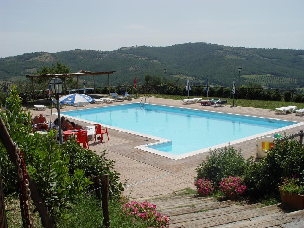 Agriturismo Casale Poggio Colpiccione Passignano sul Trasimeno Exterior foto
