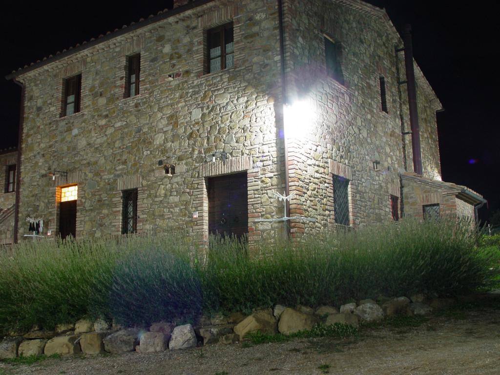 Agriturismo Casale Poggio Colpiccione Passignano sul Trasimeno Exterior foto