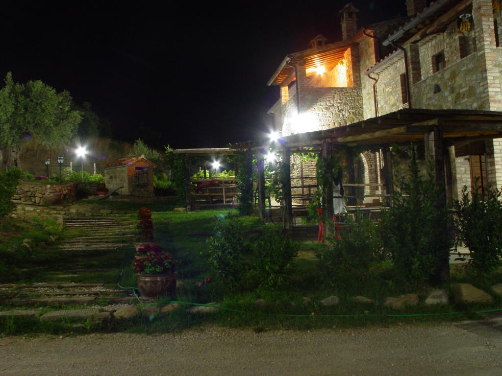 Agriturismo Casale Poggio Colpiccione Passignano sul Trasimeno Exterior foto