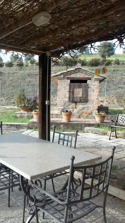 Agriturismo Casale Poggio Colpiccione Passignano sul Trasimeno Exterior foto