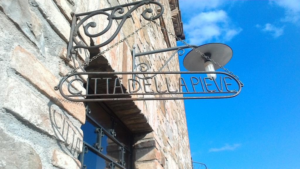 Agriturismo Casale Poggio Colpiccione Passignano sul Trasimeno Exterior foto