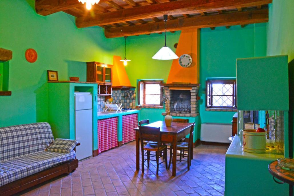 Agriturismo Casale Poggio Colpiccione Passignano sul Trasimeno Exterior foto