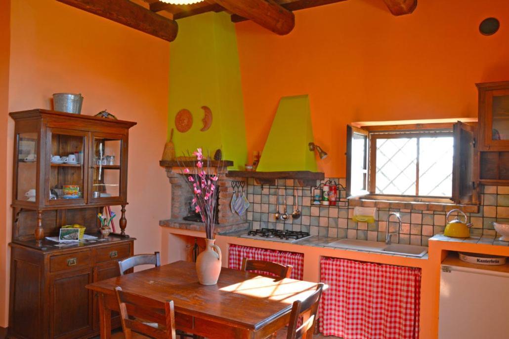 Agriturismo Casale Poggio Colpiccione Passignano sul Trasimeno Exterior foto